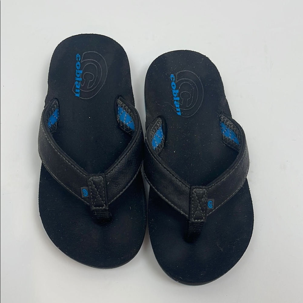 Cobian Black and Blue Sandals little boys size 3.5